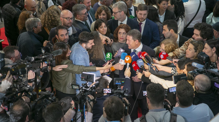 Page cree que el PSOE se encuentra "en el extrarradio" de la Constitución